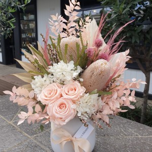 Pastel vase arrangement